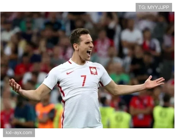 女子足球欧洲杯盛夏开赛，未来之星闪耀绿茵场