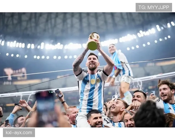 马丁内斯延续稳健发挥，助阿根廷国家队筑牢防线