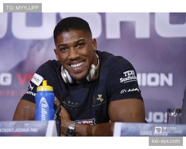 安东尼·约书亚健身房开得比夜店还忙，他到底有多少私人教练在伺候？